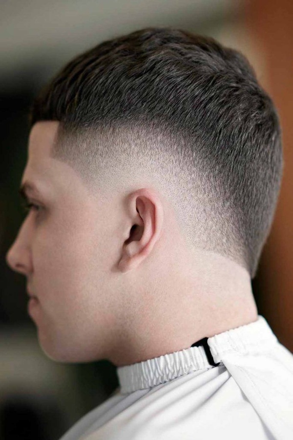 Mid fade buzz cut cân bằng và hiện đại